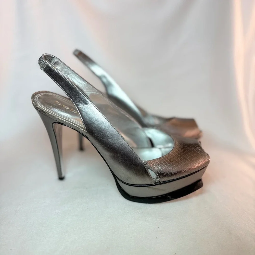 Bebe Silver Metallic Snakeskin Platform Peep Toe Slingback Stiletto Heels 8B